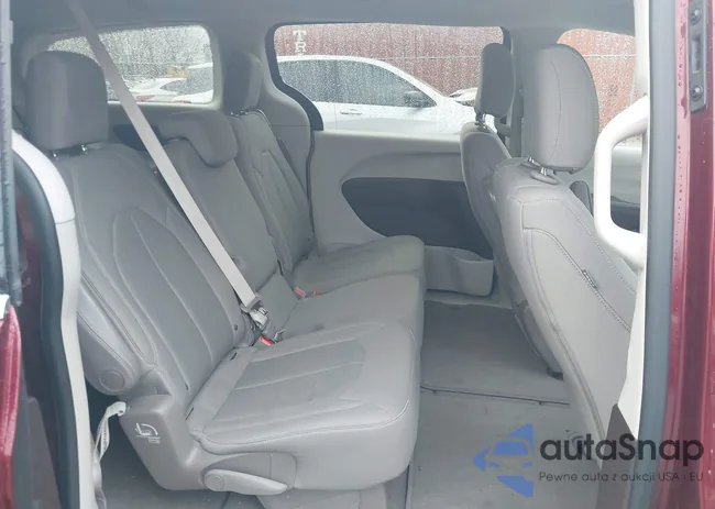 2C4RC1DG5HR721380: 44125188