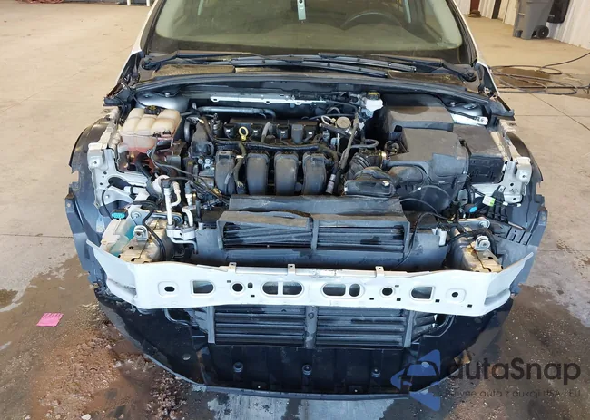 1FADP3H2XJL260237: 44125275