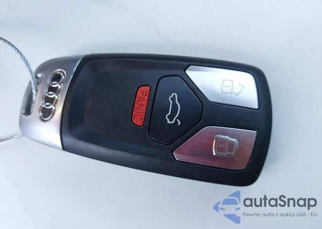 WAUGMAF4XKN001078: 44125309