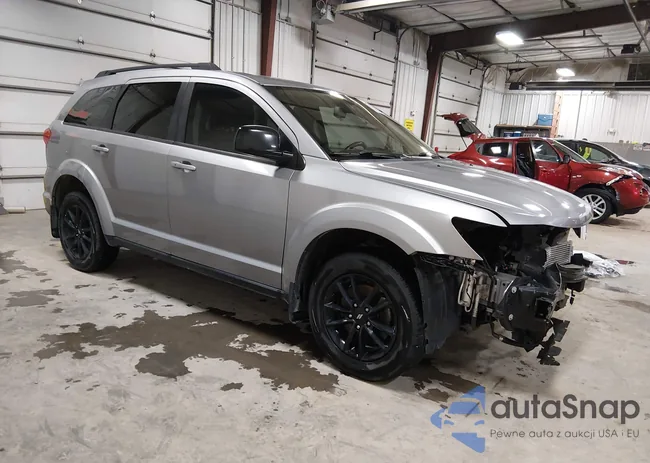 3C4PDDBG0KT821688: 44125474