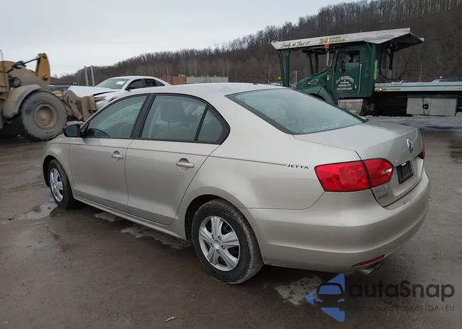 3VW2K7AJ5DM309028: 44126496