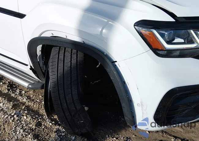 1V2FE2CA2MC228077: 44126602