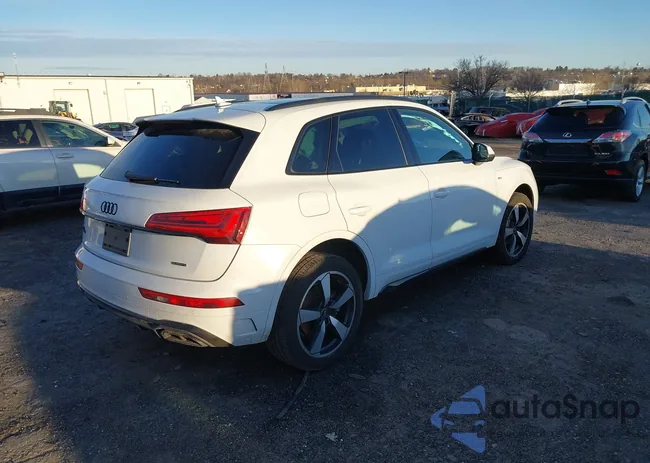 WA1EAAFY6P2011633: 44126741