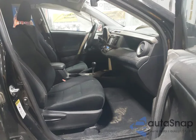 2T3RFREV2EW211895: 44126826