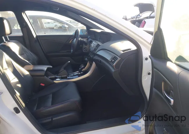 1HGCR2F19HA155572: 44126849