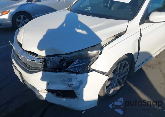 1HGCR2F19HA155572: 44126849