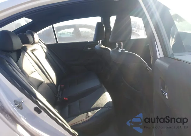 1HGCR2F19HA155572: 44126849