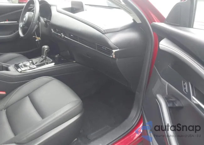 3MVDMBCM8RM641065: 44126958