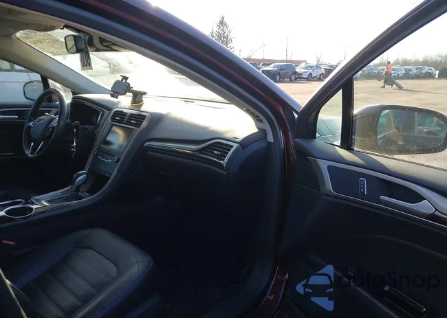 3FA6P0LU9DR229793: 44127034