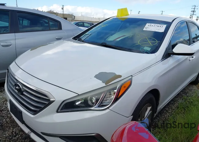 5NPE24AF2GH371720: 44127042