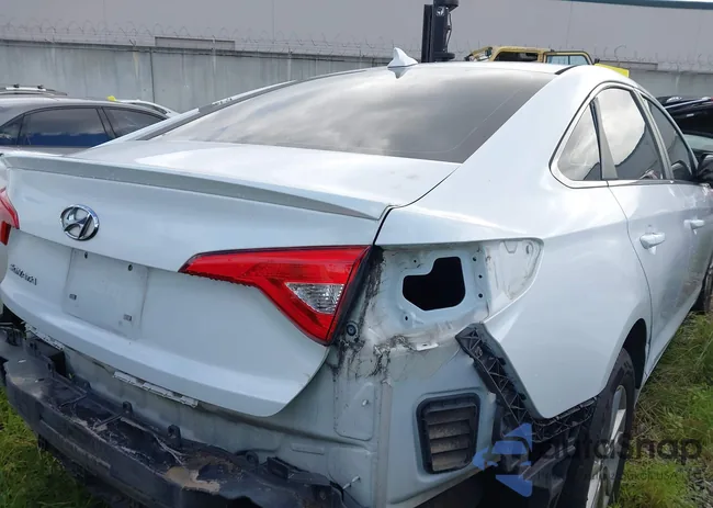 5NPE24AF2GH371720: 44127042