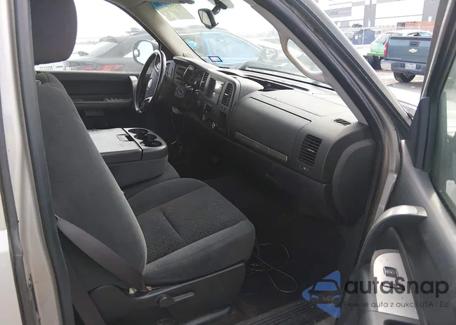 1GCEK19077Z610606: 44126100