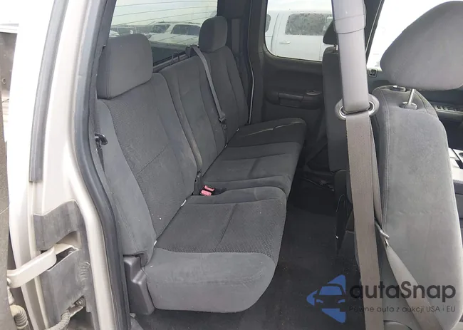 1GCEK19077Z610606: 44126100