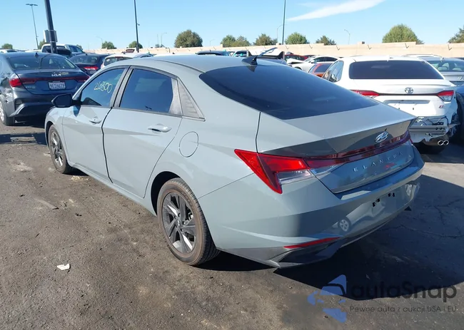 KMHLM4AG6MU196556: 44126300