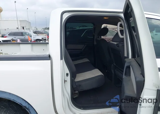 1N6BA0EC4CN331256: 44126378