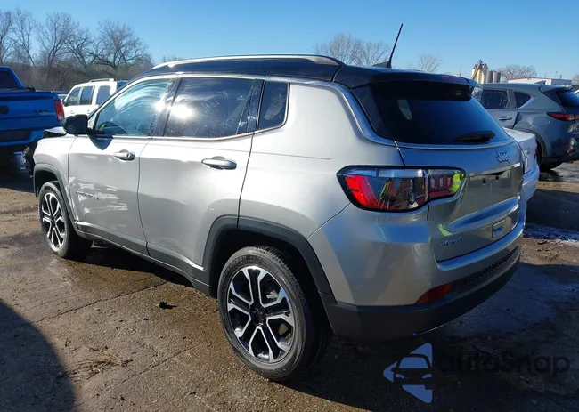 3C4NJDCN7PT523868: 44126482