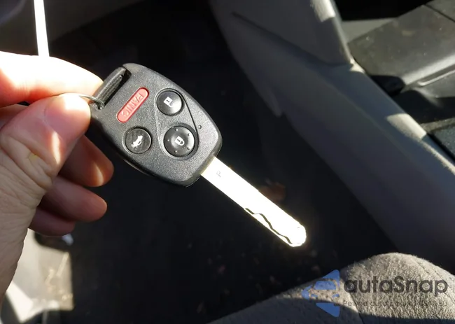 1HGCP2F72AA061131: 44127518