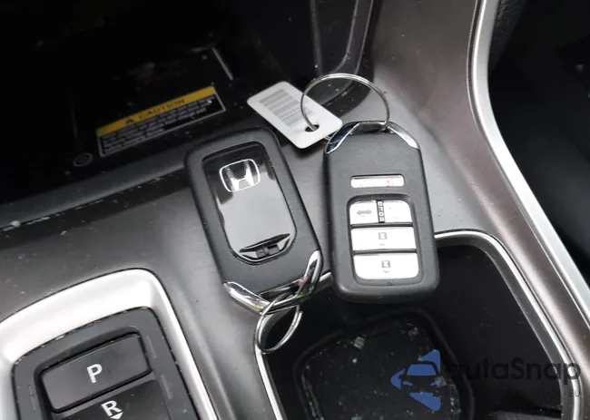 1HGCV2F32NA004310: 44127547