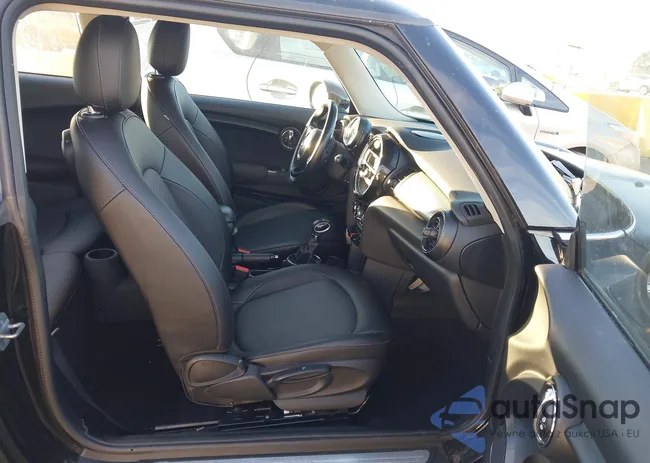 WMWXM5C59ET934166: 44127552