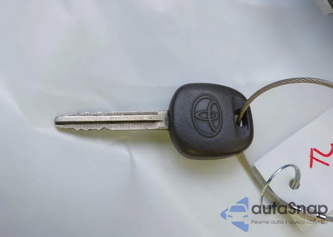 2T1BU4EE2AC529126: 44127566