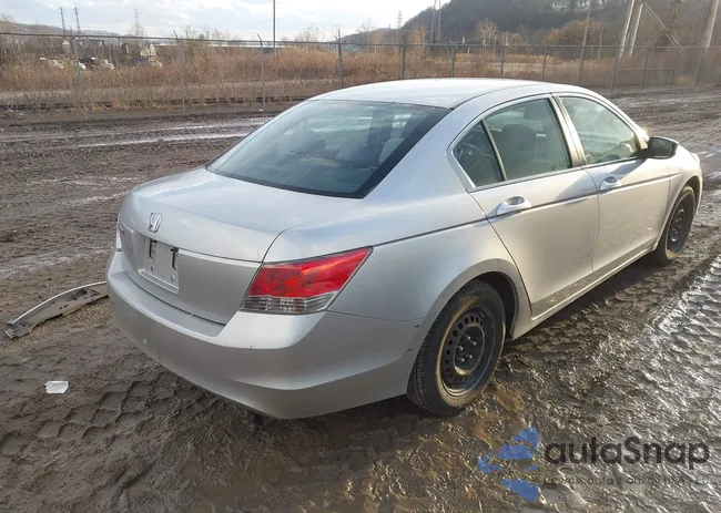 1HGCP26309A120380: 44127599