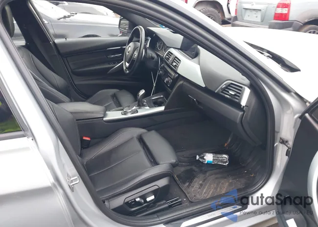 WBA8E3G53GNT78489: 44127694