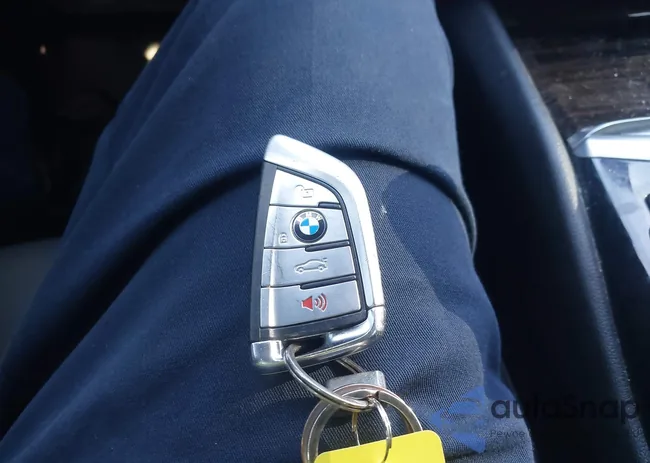 WBAJA9C58KB388564: 44127814