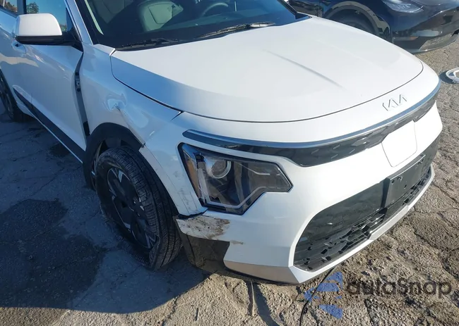 KNDCR3L18S5142482: 44127858