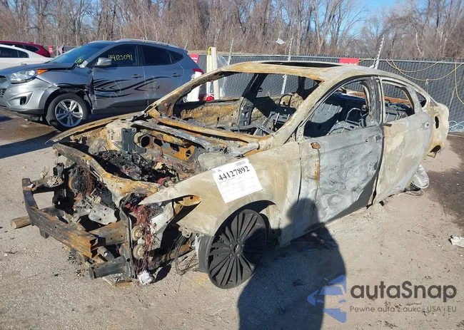 3FA6P0HD9ER267227: 44127892