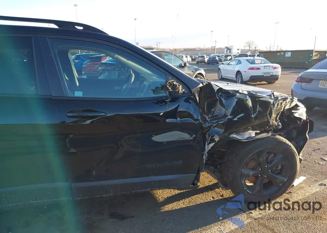 1C4PJMLN0LD554226: 44127931