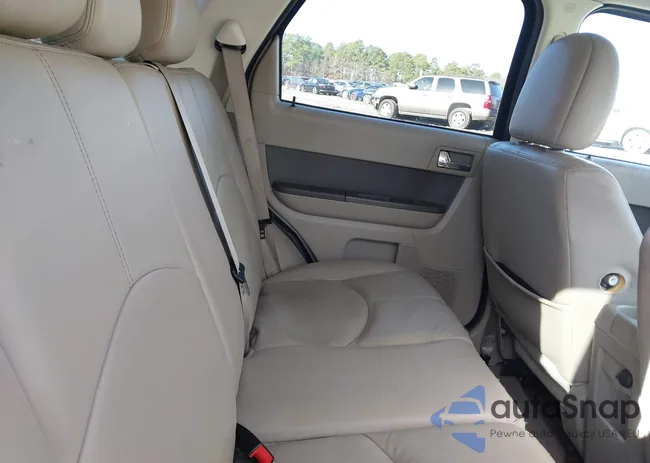 4M2CN8BG7BKJ05675: 44127934