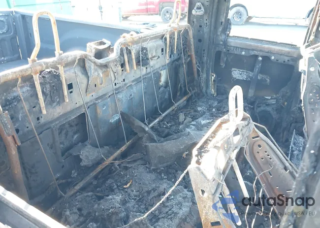 1C6RR6FT7JS202381: 44127952