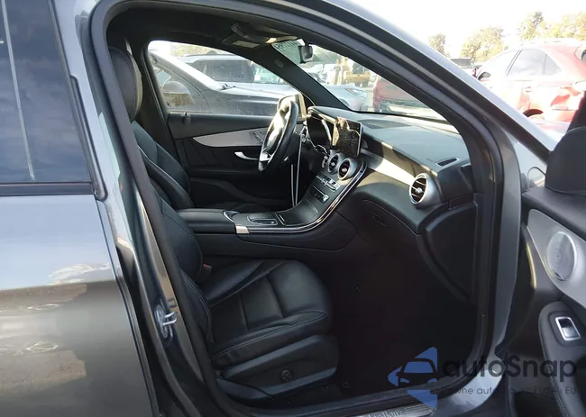 W1N0G8DB4MF875194: 44127954