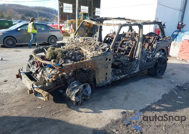 1C4HJXEN1LW135860: 44127998