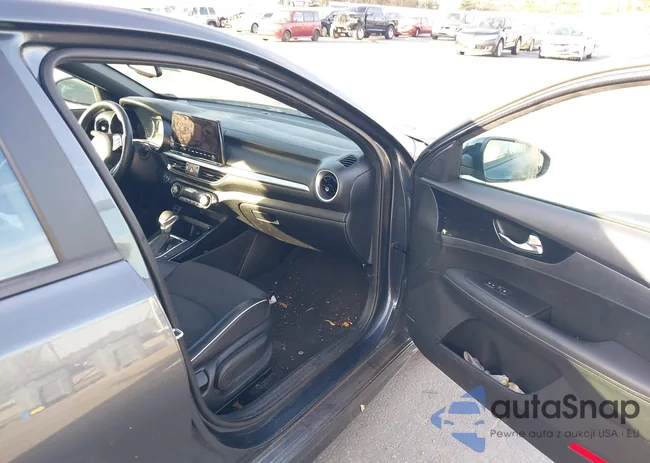 3KPF54AD6RE830071: 44128007