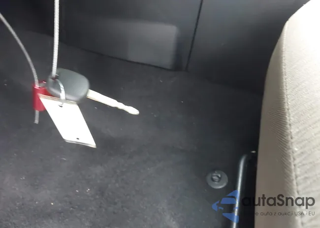 2T1BURHE6EC193303: 44127132