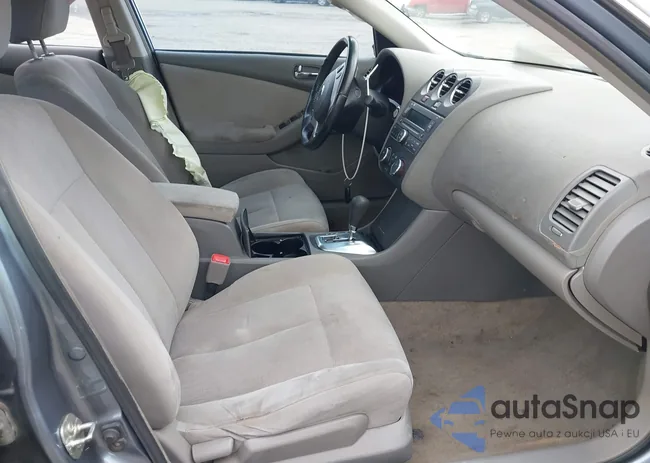 1N4AL2AP2BN413777: 44127135