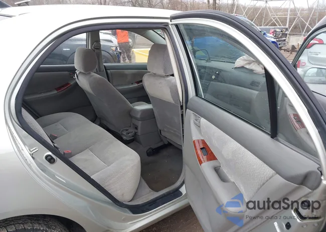 JTDBR32E330038352: 44127138