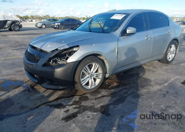 JN1CV6AR8CM973867: 44127187