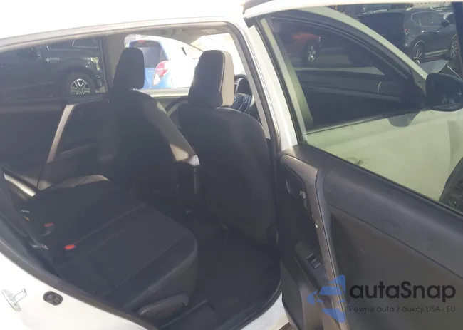 JTMZFREV2HJ105384: 44127203