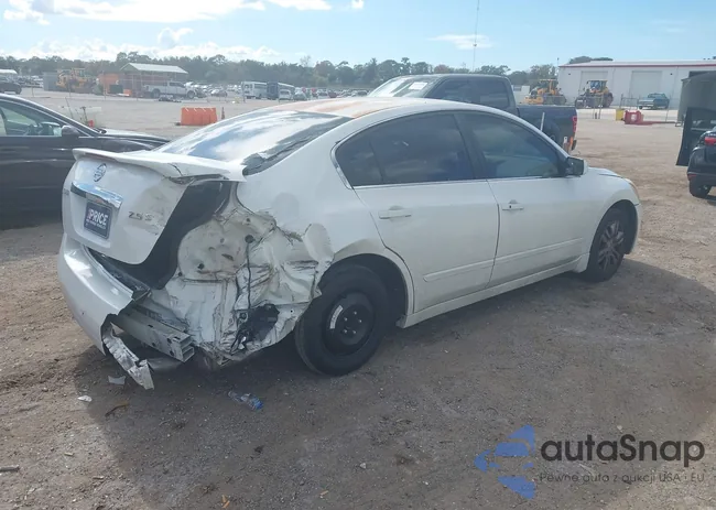 1N4AL2AP5CN543747: 44127341