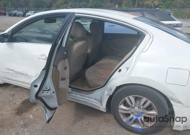 1N4AL2AP5CN543747: 44127341