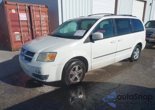 2D4RN5D17AR444902: 44127354