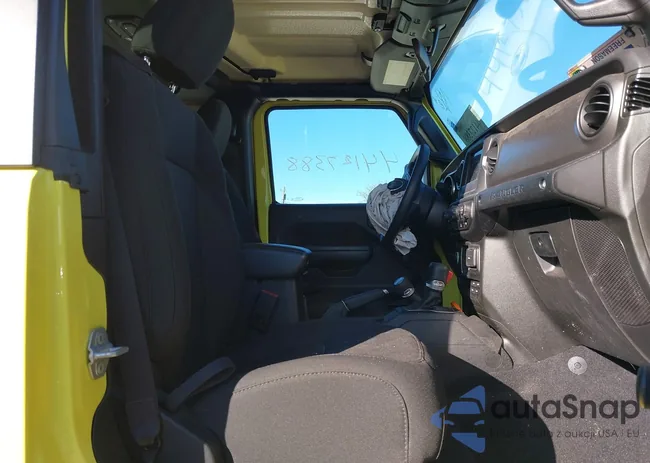 1C4HJXAG0PW668067: 44127388