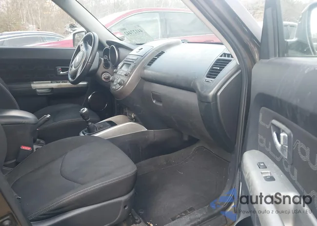 KNDJT2A61C7396381: 44127442