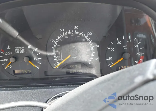 WDBHA23G8WA596450: 44127462