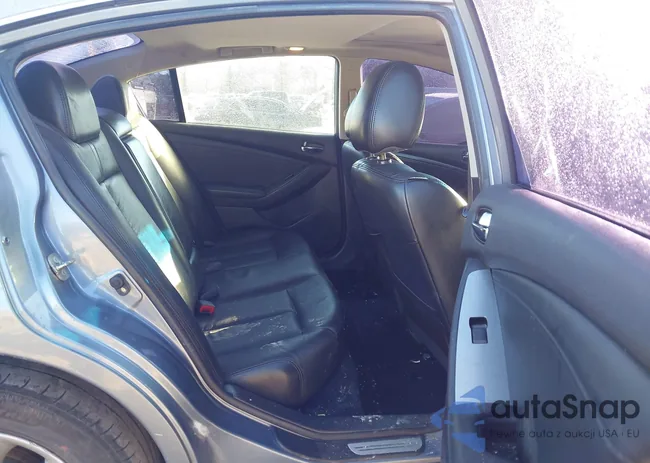 1N4AL2AP4BC172543: 44128543