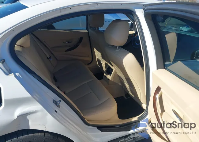 WBA3D5C58EKX95233: 44128596