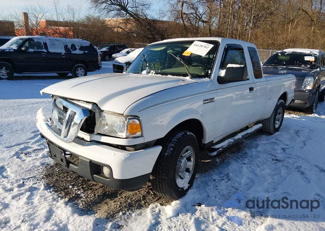 1FTYR44U26PA79183: 44128703