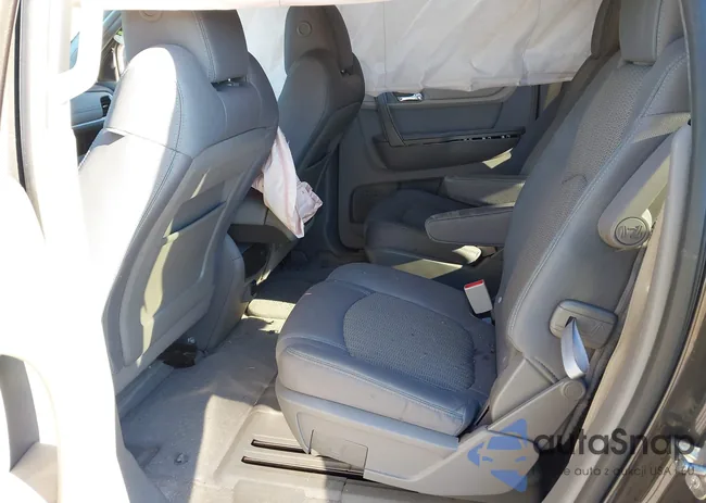 1GNKRGKD3FJ300438: 44128797